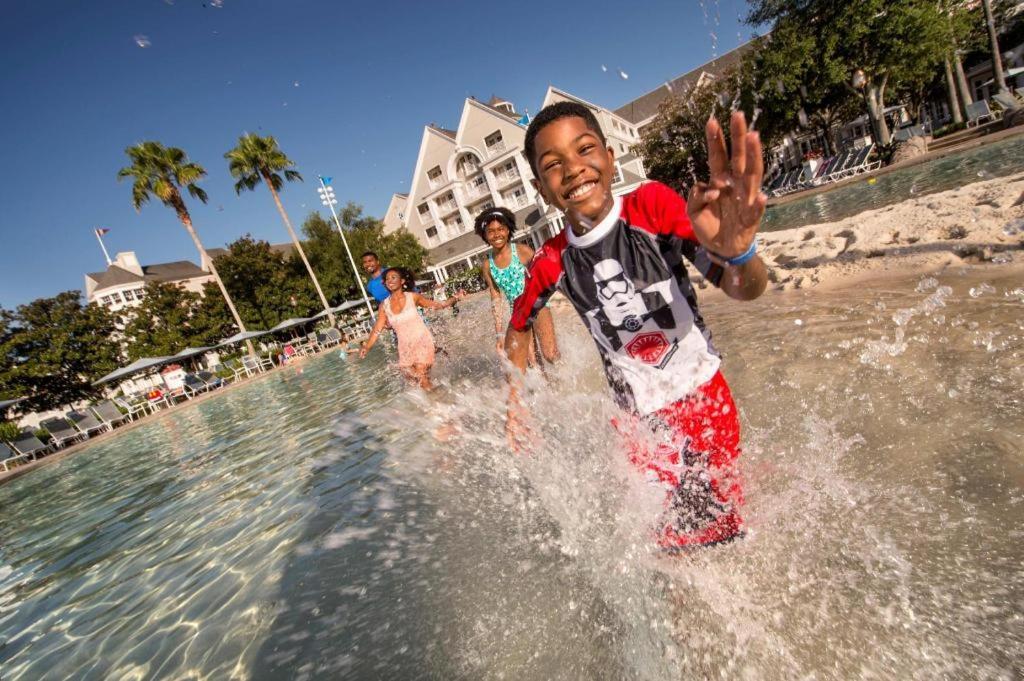 Disney'S Yacht Club Resort Lake Buena Vista Bagian luar foto